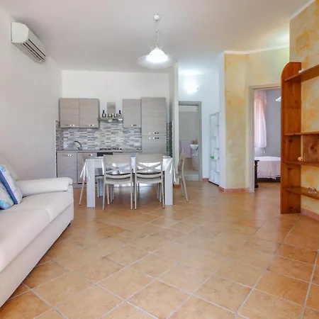 2 Bedroom Beautiful In Mercato Cilento Apartman *