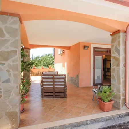 2 Bedroom Beautiful In Mercato Cilento Apartman San Mango